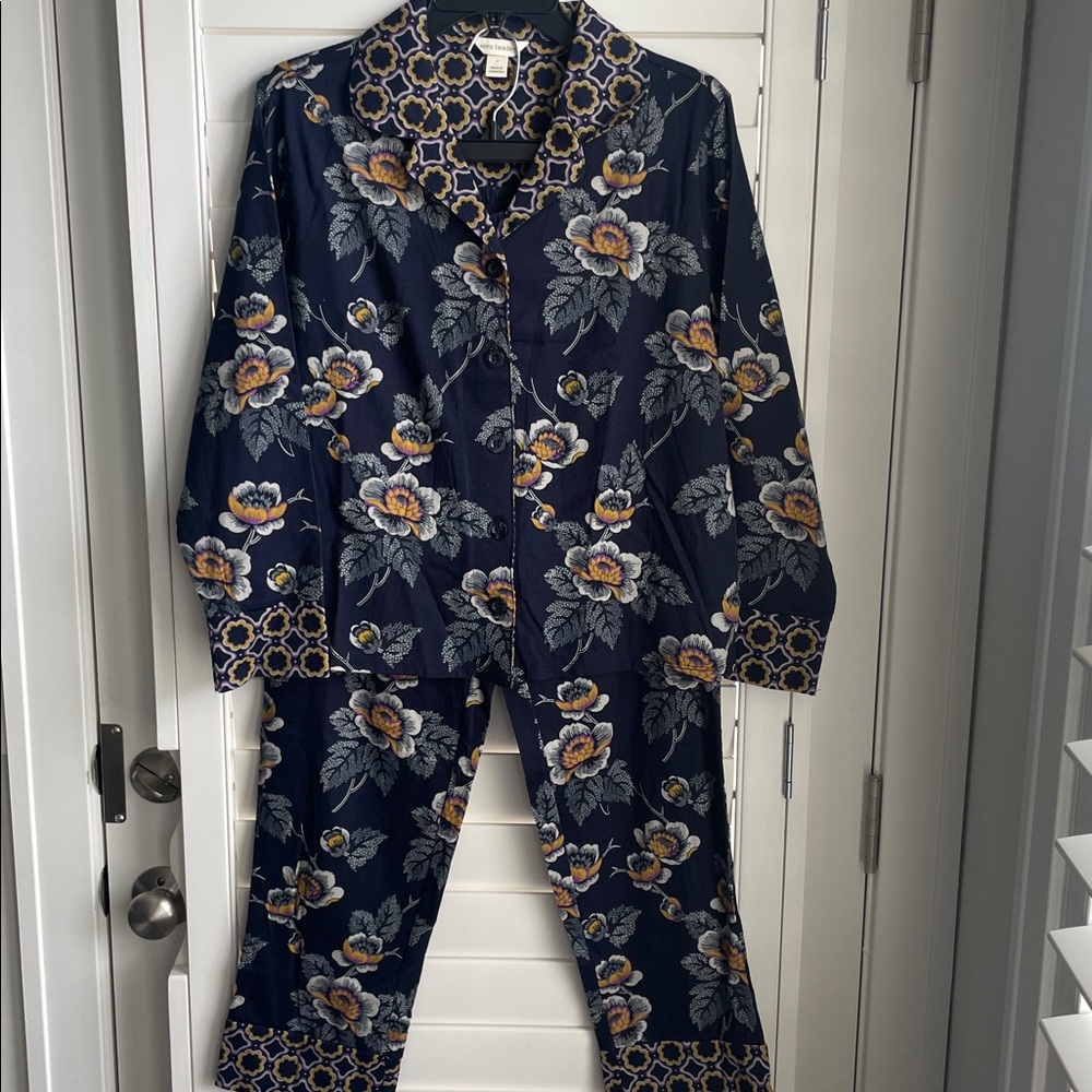 Vera Bradley Navy floral two-piece pajama set NWT